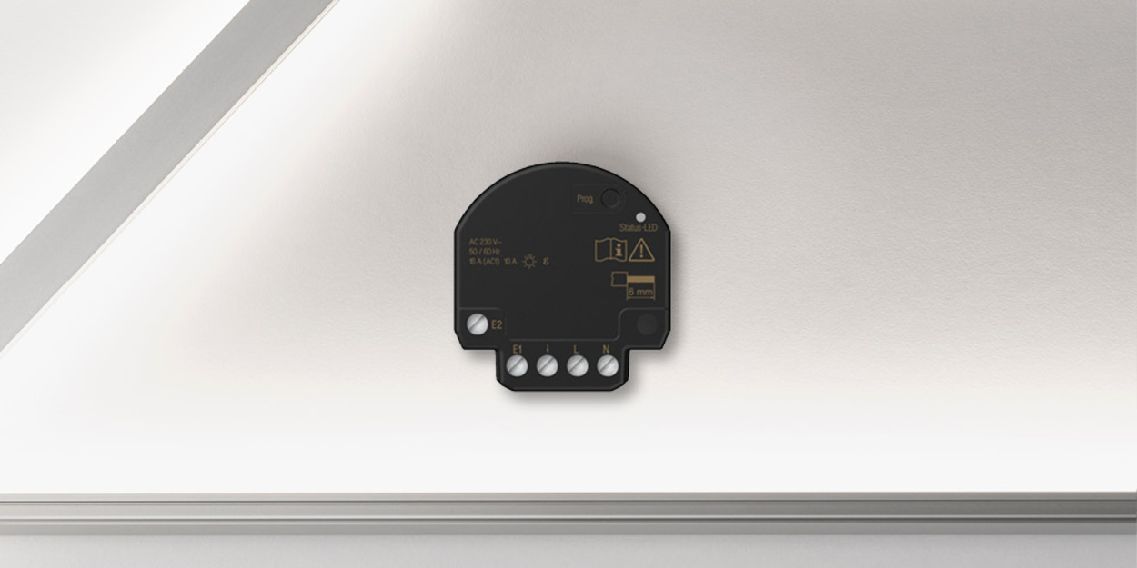 JUNG HOME Jalousieaktor Mini bei Amann Elektrotechnik GmbH in Heilsbronn
