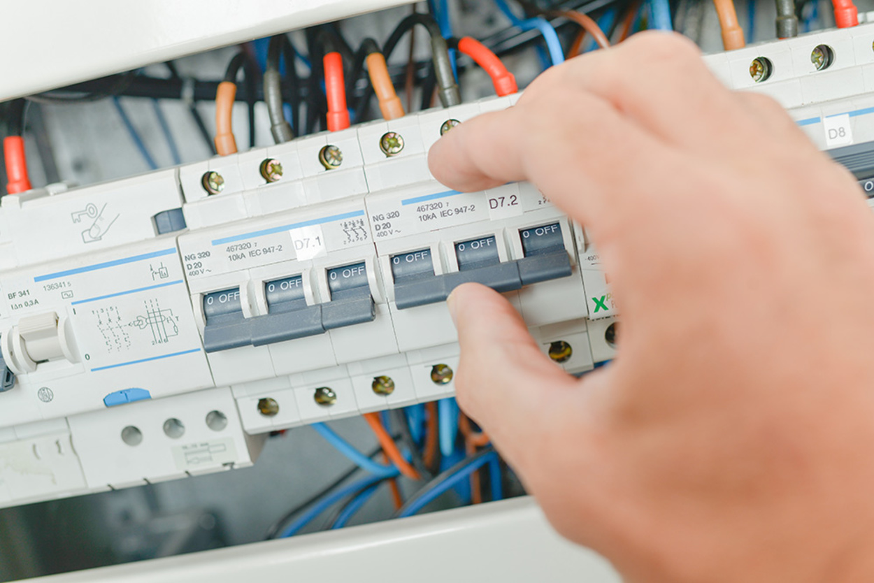 Schalt­schrank­bau bei Amann Elektrotechnik GmbH in Heilsbronn