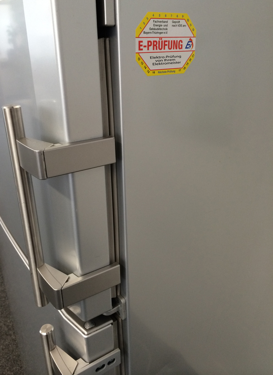 Bild E Pruefung m bei Amann Elektrotechnik GmbH in Heilsbronn
