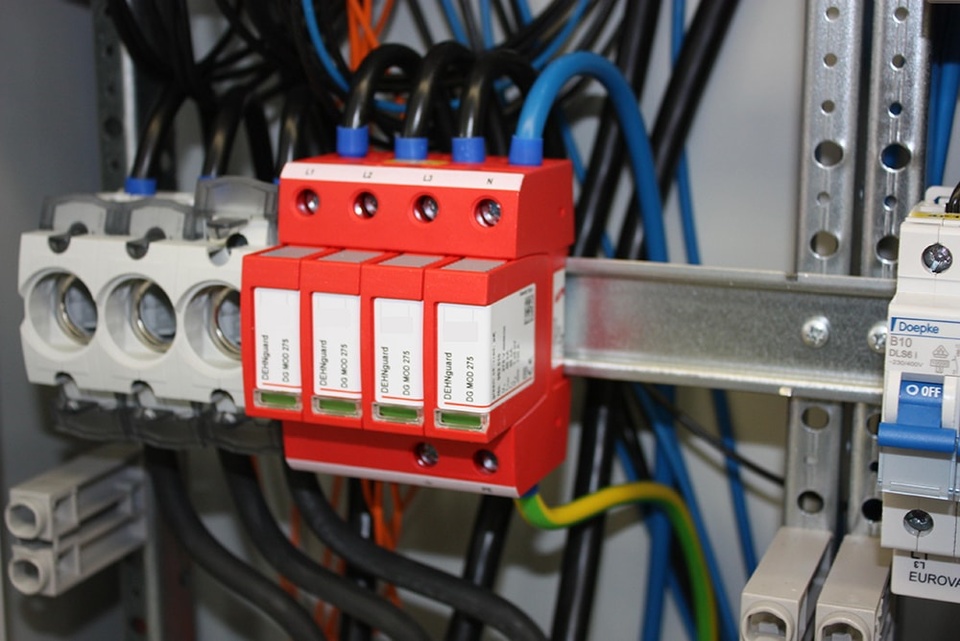 U berspannungsschutz bei Amann Elektrotechnik GmbH in Heilsbronn